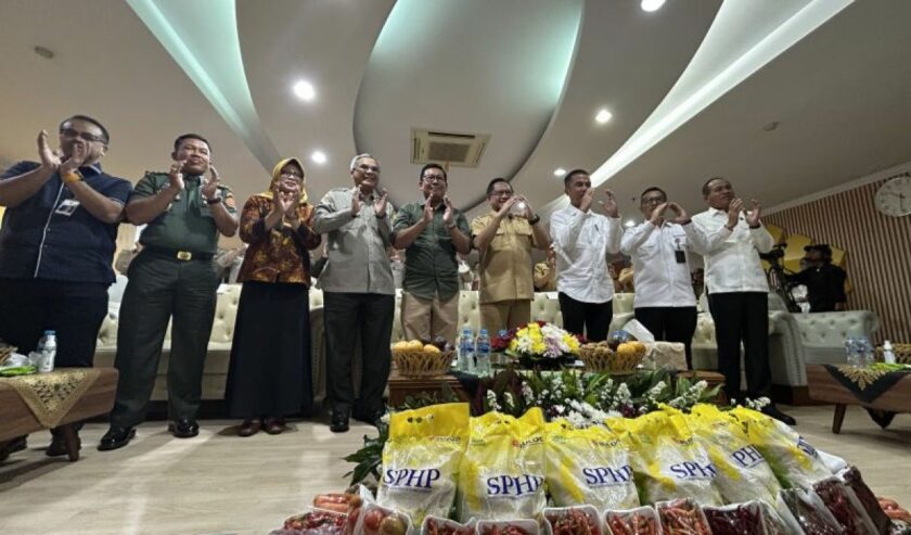 Suasana peresmian Gerakan Pangan Murah Serentak, di Kantor Bapanas, Jakarta, Senin (16/10/2023). Foto: Antara