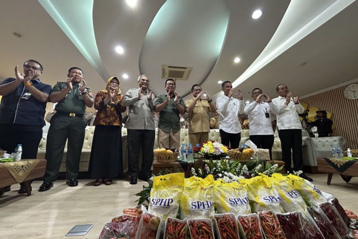 Suasana peresmian Gerakan Pangan Murah Serentak, di Kantor Bapanas, Jakarta, Senin (16/10/2023). Foto: Antara