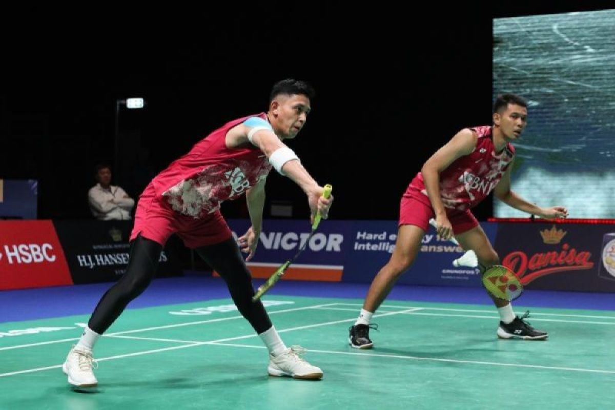 Pasangan ganda putra Indonesia Fajar Alfian/Muhammad Rian Ardianto dalam babak 16 besar Denmark Open 2023. Foto: PBSI