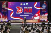 Joko Widodo Presiden menyampaikan sambutan dalam acara Peringatan HUT ke-78 Persatuan Guru Republik Indonesia (PGRI) dan Hari Guru Nasional (HGN) Tahun 2023 di Jakarta, Sabtu (25/11/2023). Foto: Antara