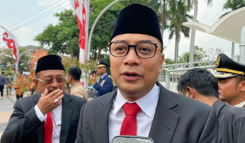 Eri Cahyadi Wali Kota Surabaya, Kamis (9/11/2023). Foto: Meilita suarasurabaya.net