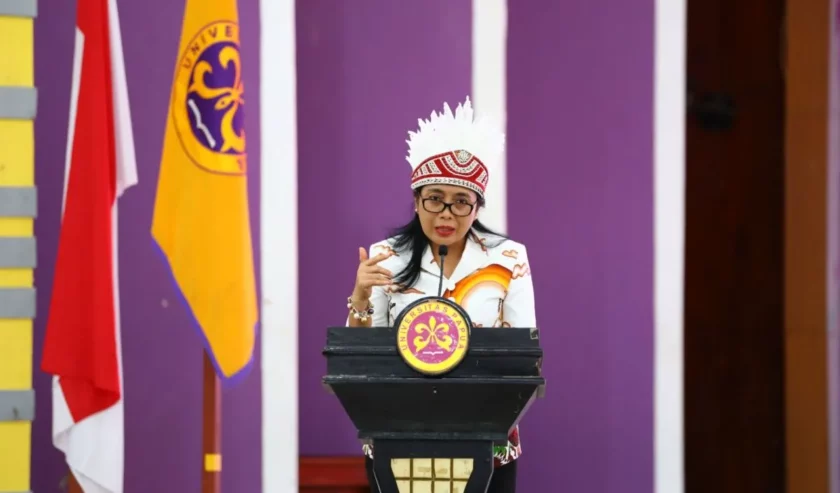 Bintang Puspayoga Menteri Pemberdayaan Perempuan dan Perlindungan Anak saat menghadiri roadshow Peringatan Hari Ibu (PHI) ke-95 di Kota Manokwari, Papua Barat. Foto: Kemen PPPA