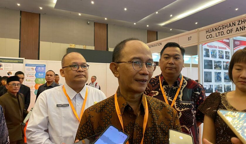 Adik Dwi Putranto Ketua Kadin Jatim waktu ditemui di Dyandra Convention Centre saat pameran alat pertanian Sugarex Indonesia, Rabu (22/11/2023). Foto: Wildan suarasurabaya.net