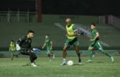 Paulo Henrique saat menjalani sesi latihan bersama Persebaya. Foto: Persebaya