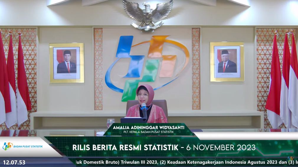 Amalia Adininggar Widyasanti Plt. Kepala BPS saat konferensi pers di Jakarta, Senin (6/11/2023). Foto: Tangkapan layar YouTube