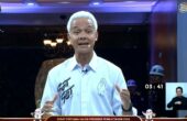 Ganjar Pranowo, Capres nomor urut tiga menyampaikan visi misinya dalam debat perdana Capres dan Cawapres 2024 di Gedung KPU, Jakarta, Selasa (12/12/2023). Foto: Tangkapan layar YouTube KPU RI