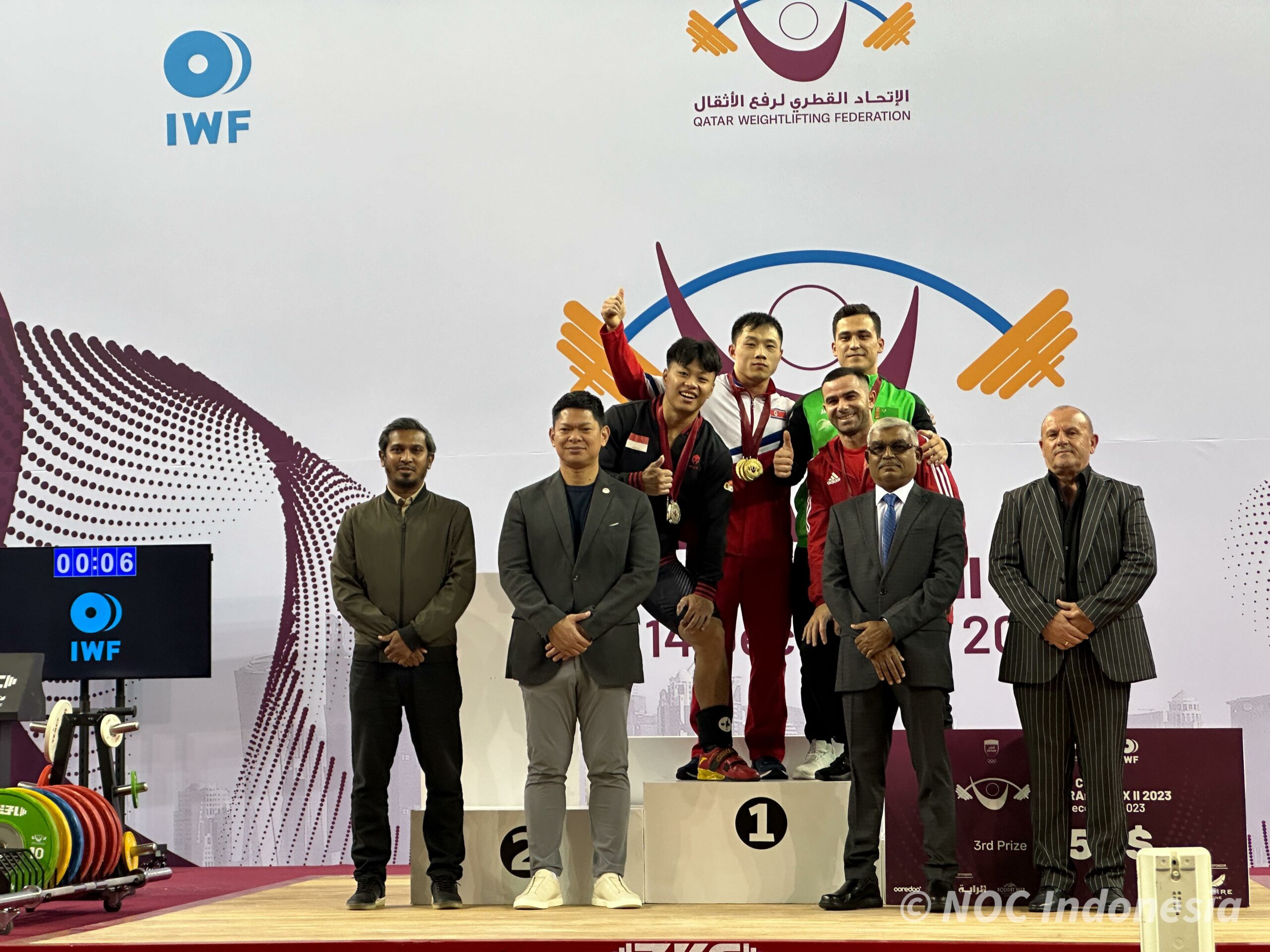 Rahmat Erwin Persembahkan Tiga Medali Perak IWF Qatar Open untuk Indonesia