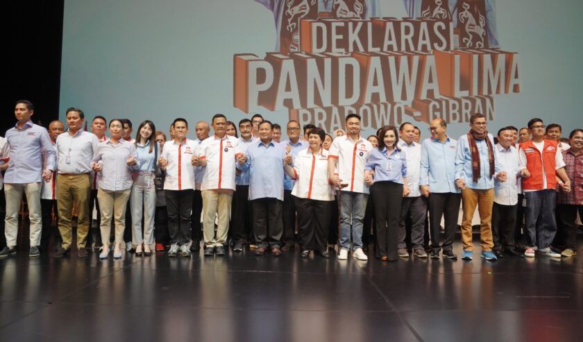 Koalisi Indonesia Maju (KIM) berofoto bersama di Djakarta Theater, Jakarta, Jumat (1/12/2023). Foto: Istimewa