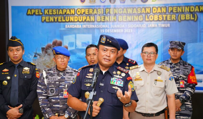 Laksda TNI Adin Nurawaluddin di Bandar Udara Internasional Juanda, Kabupaten Sidoarjo, Jawa Timur, Jumat (15/12/2023). Foto: Humas Ditjen PSDKP