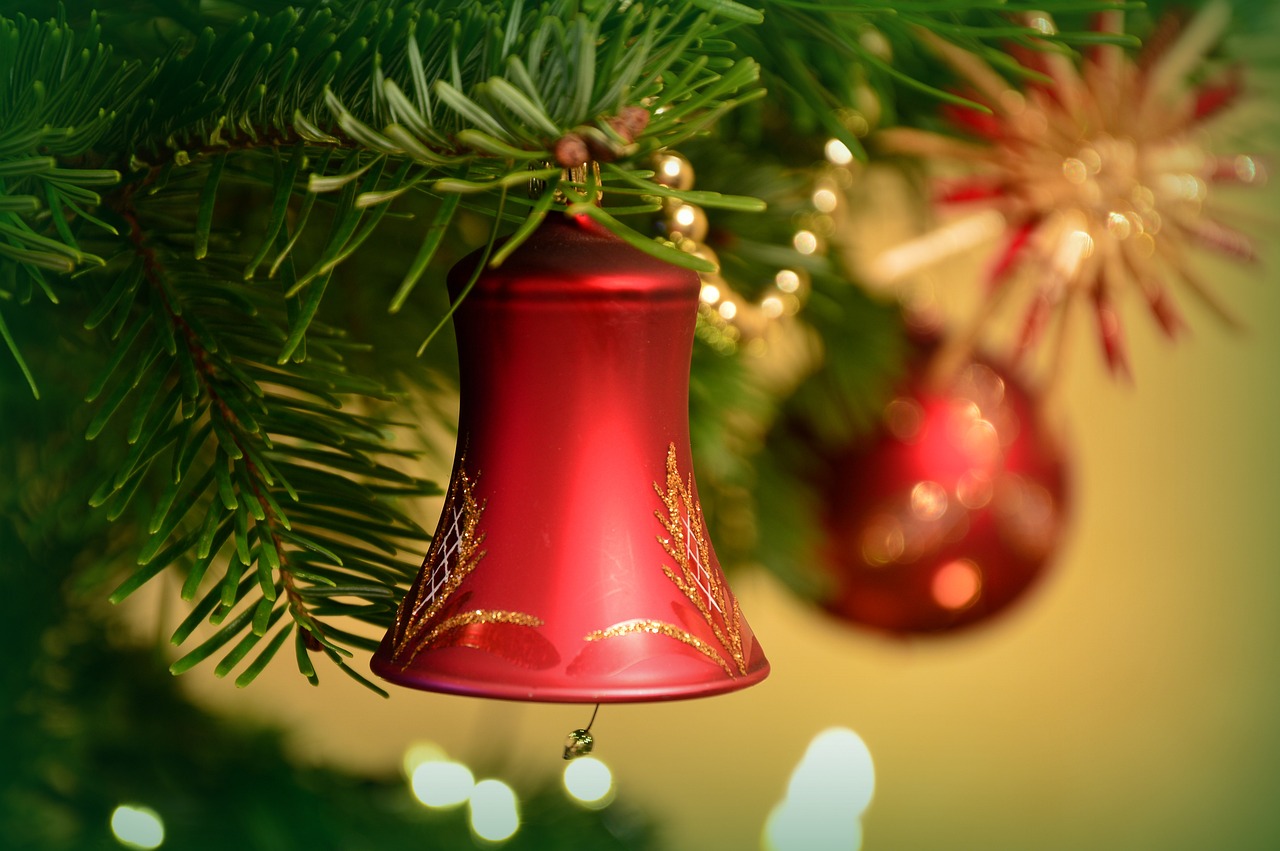 Illustrasi lonceng Natal. Foto: Peggychoucair, Pixabay