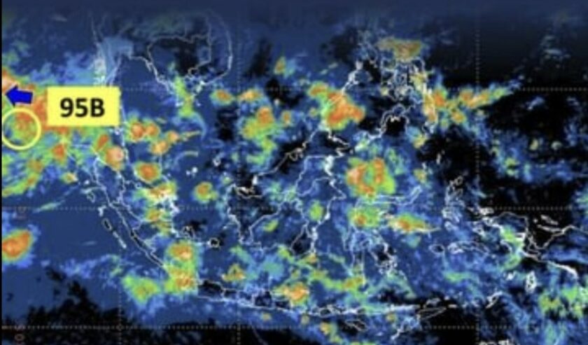 BMKG mendeteksi bibit siklon tropis 95B di Samudra Hindia barat yang mempengaruhi pertumbuhan awan hujan di sejumlah kota besar di Indonesia, Kamis (30/11/2023). Foto: BMKG