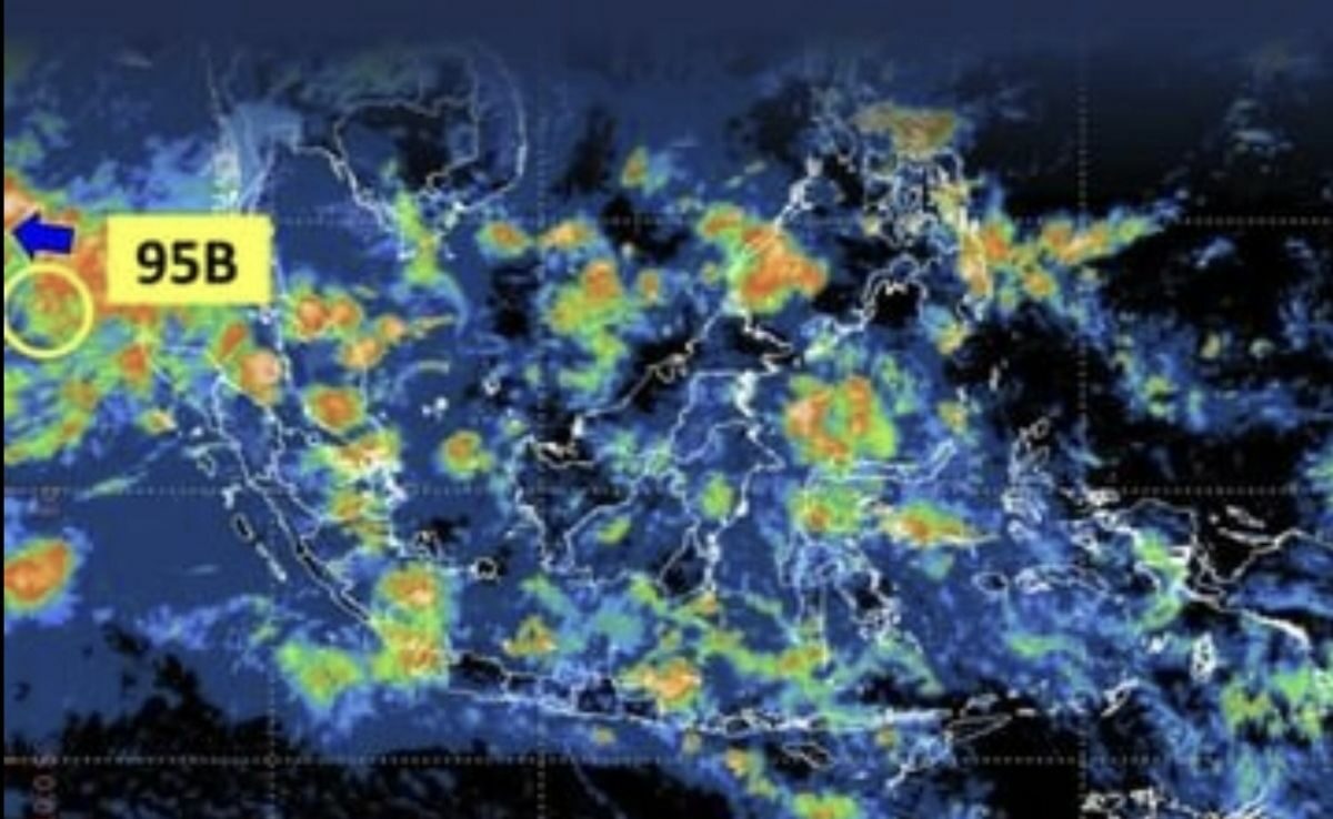 BMKG mendeteksi bibit siklon tropis 95B di Samudra Hindia barat yang mempengaruhi pertumbuhan awan hujan di sejumlah kota besar di Indonesia, Kamis (30/11/2023). Foto: BMKG