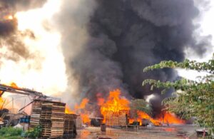 Gudang Terbakar di Jalan Jepara Surabaya