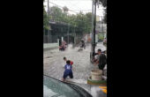 Banjir di Balasklumprik pada Selasa (9/1/2024). Foto: Tangkapan layar video kiriman Kompol Gandi Darma Kapolsek Wiyung