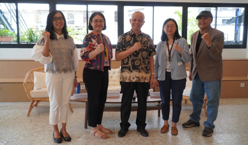 Universitas Kristen (UK) Petra Surabaya menambah empat guru besar dari dua fakultas yang berbeda, yakni Fakultas Teknologi Industri dan Fakultas Bisnis dan Manajemen, pada Selasa (16/1/2024). Foto: UK Petra