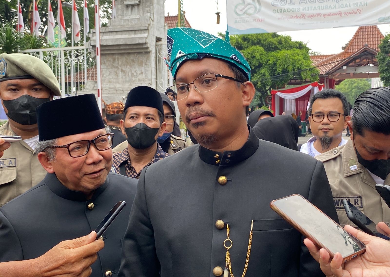 Gus Muhdlor Bupati Sidoarjo waktu ditemui usai memimpin HUT Sidoarjo di Alun-Alun Sidoarjo, Rabu (31/1/2024). Foto: Wildan suarasurabaya.net