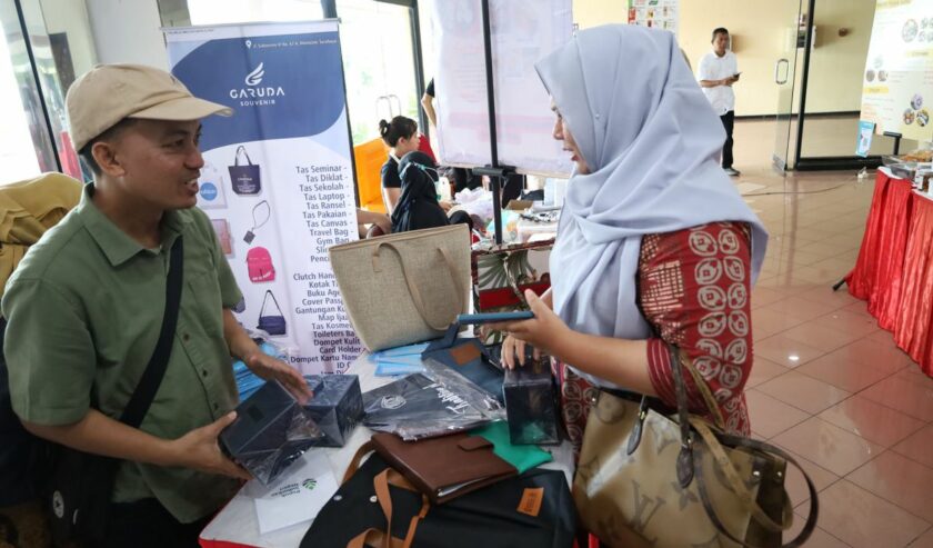 "Gebyar UMKM Kuliner Surabaya To The Next Level" yang digelar pemkot melalui DWP setempat di Convention Hall Surabaya