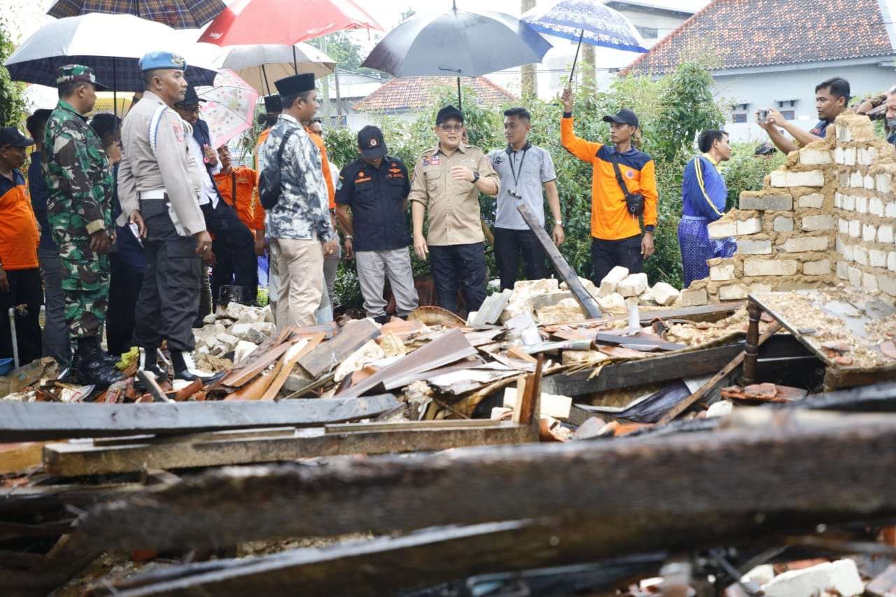 Merespons Dampak Bencana di Pamekasan, Pemprov Jatim Turun Tangan Ulurkan Bantuan