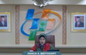 Amalia A Widyasanti Plt Kepala Badan Pusat Statistik (BPS) saat memaparkan nilai neraca perdagangan barang Indonesia di Jakarta, Kamis (15/2/2024). Foto: Antara