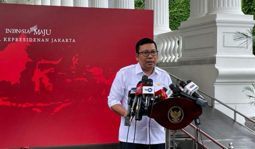 Arief Prasetyo Kepala Badan Pangan Nasional (Bapanas) saat menyampaikan pemaparan terkait persediaan beras nasional untuk kebutuhan Januari-Februari 2024 di Istana Merdeka Jakarta, Kamis (18/1/2024). Foto : Antara