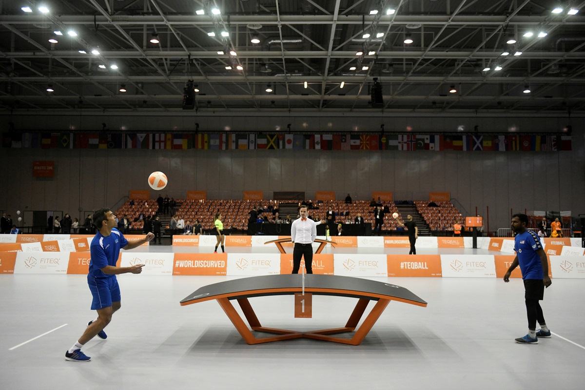 Ilustrasi - Teqball menjadi satu dari delapan cabor eksebisi yang dipertandingkan di PON XXI 2024. Foto: Reuters