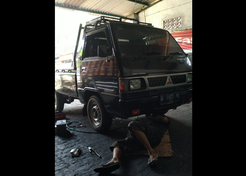 Mobil pikap L300 milik Elia Nusa pendengar Radio Suara Surabaya yang dilaporkan hilang pada Senin (5/2/2024), akhirnya ditemukan di Blora, Jawa Tengah (Jateng). Foto: Elia untuk suarasurabaya.net