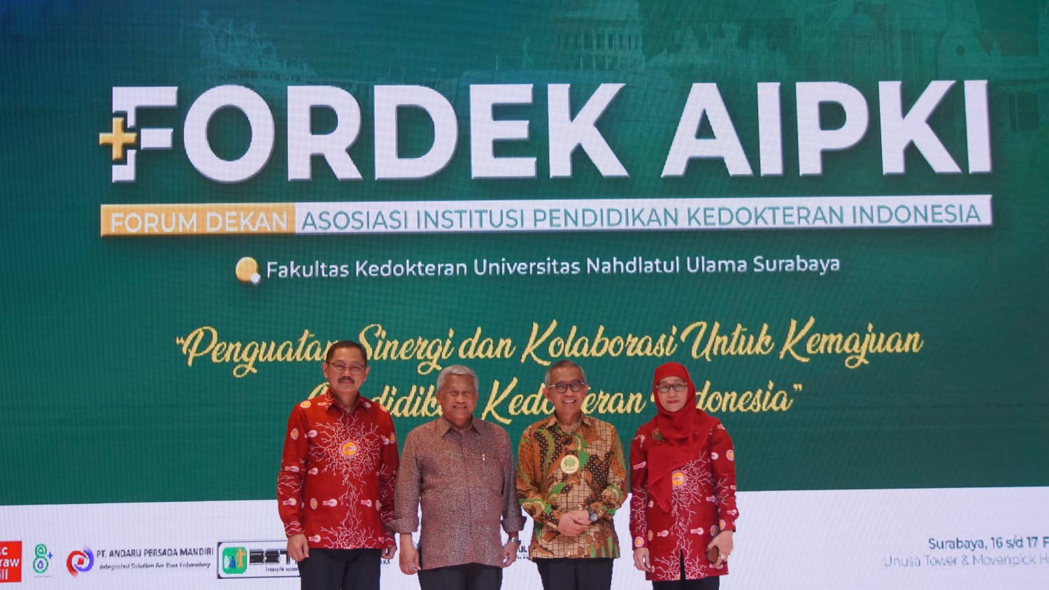 98 Fakultas Kedokteran di seluruh Indonesia mendorong kemajuan pendidikan dokter melalui Forum Dekan Asosiasi Institusi Pendidikan Kedokteran Indonesia (FORDEK AIPKI) yang diselenggarakan di Universitas Nahdlatul Ulama Surabaya (Unusa), pada Jumat (16/2/2024). Foto: Unusa