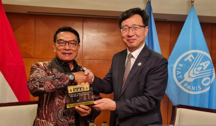 Moeldoko Kepala Staf Kepresidenan melakukan pertemuan bilateral dengan Jong Jin Kim Asisten Direktur Jenderal dan Perwakilan Regional FAO untuk Asia Pasifik , di Kolombo, Sri Lanka, Jumat (23/2/2024). Foto : Antara