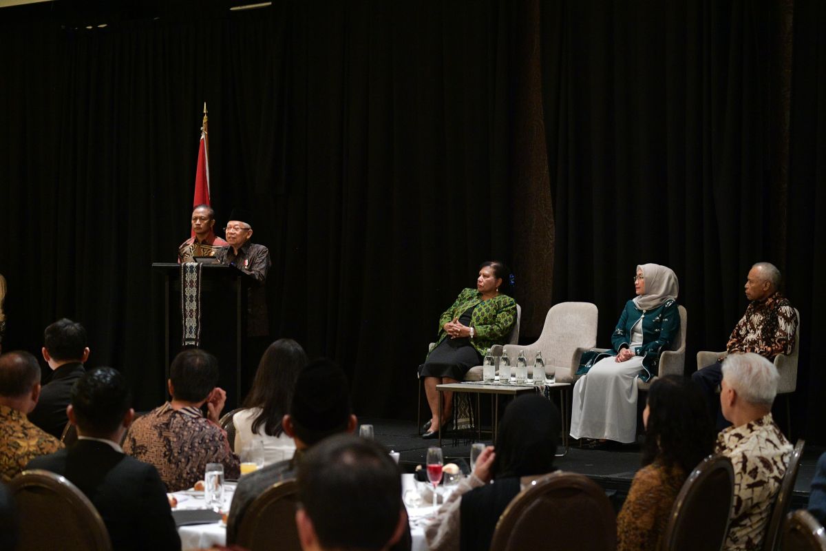Ma'ruf Amin Wakil Presiden saat menjadi pembicara dalam Dialog Kebangsaan yang diikuti sekitar 300 diaspora RI di Auckland, Selandia Baru, Kamis (29/2/2024). Foto : Antara