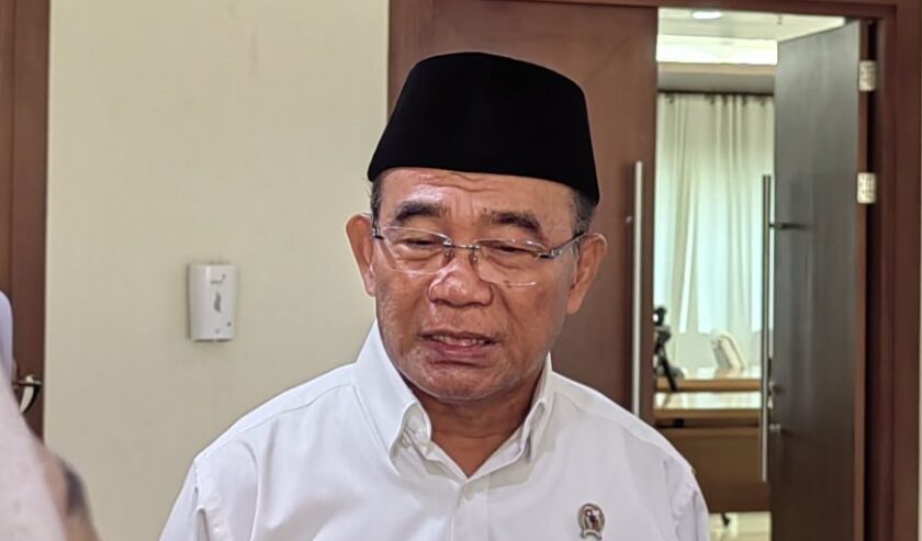 Muhadjir Effendy Menteri Koordinator Bidang Pembangunan Manusia dan Kebudayaan (Menko PMK)