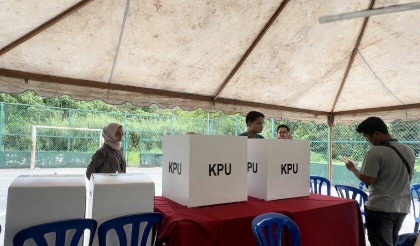 Suasanya pemungutan suara di lokasi Kotak Suara Keliling 032 di Hulu Langat, Selangor, Malaysia, Minggu (4/2/2024), Foto : Antara