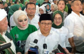 Muhaimin Iskandar calon wakil presiden nomor urut 1memberikan keterangan pers usai kampanye akbar Partai Kebangkitan Bangsa (PKB) bertajuk, JABAR Ngahiji, AMIN Kahiji (rebut kemenangan) di GOR C-Tra Arena Kota Bandung, Jawa Barat, Kamis (8/2/2024). Foto: Antara