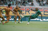 Paulo Henrique mencetak gol semata wayang ketika Persebaya Surabaya mengalahkan Bhayangkara FC dengan skor 1-0 pada Minggu (4/2/2024) di Stadion Gelora Bung Tomo (GBT). Foto: Persebaya