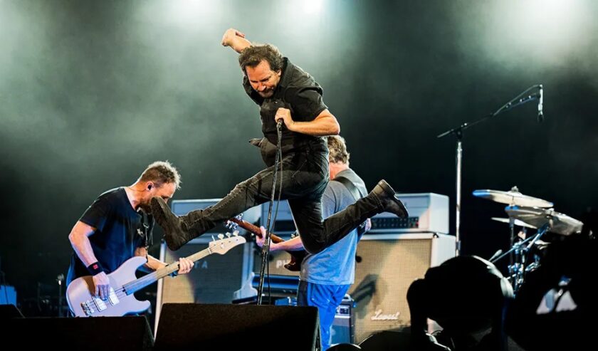 Usai merilis album baru, Pearl Jam akan mengadakan tur dunia bertajuk "Dark Matter" mulai Mei 2024. Foto: Charles Reagan/Lollapalooza