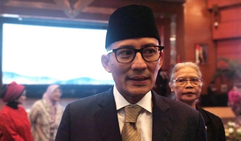 Sandiaga Uno Menparekraf ditemui usai acara Pelantikan Pejabat Pimpinan Tinggi Pratama Kemenparekraf di Jakarta, Jumat (16/2/2024). Foto: Antara