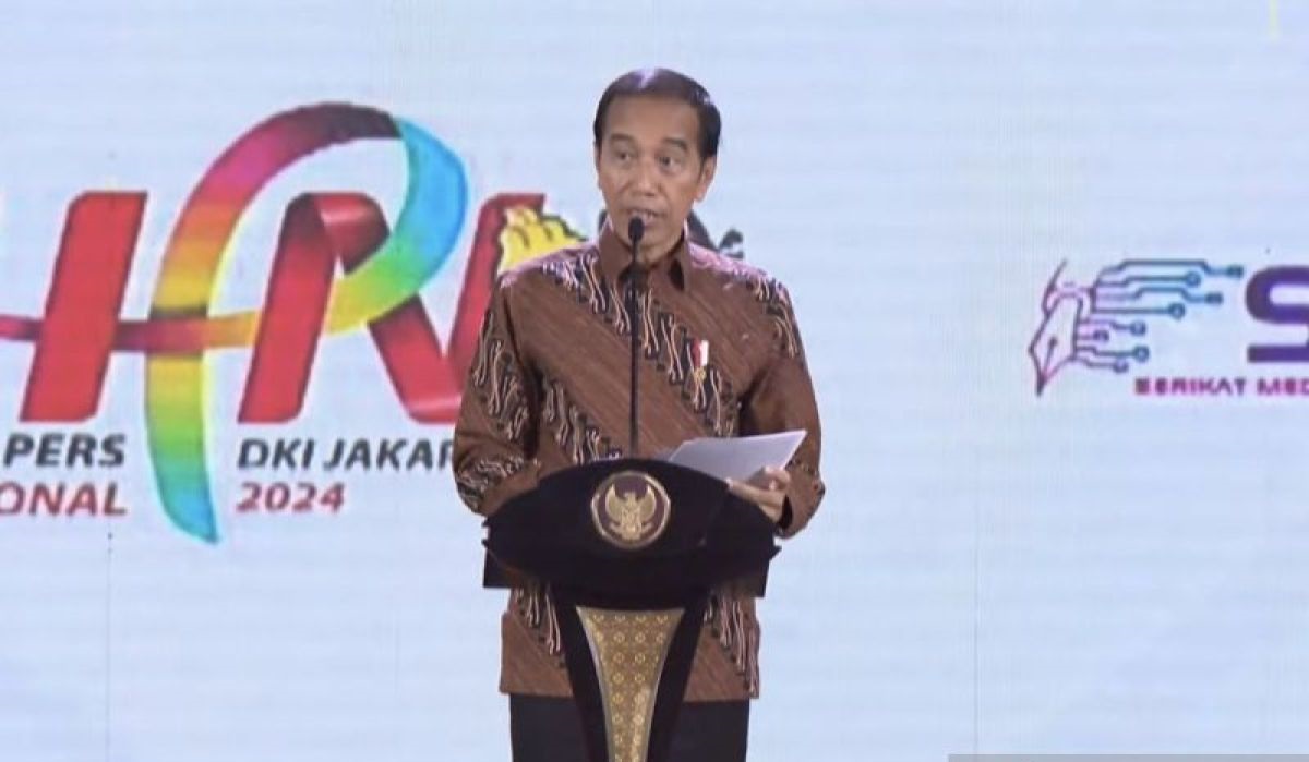 Joko Widodo Presiden saat berpidato dalam acara Puncak Peringatan Hari Pers Nasional (HPN) 2024 di Econventional Hall Ecopark Pancol, Jakarta, Senin (20/2/2024). Foto : Antara
