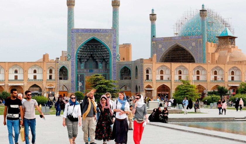 Situs ikonik Masjid Shah Isfahan Iran diakui UNESCO sebagai warisan benda bersejarah. Foto: Tehrantimes