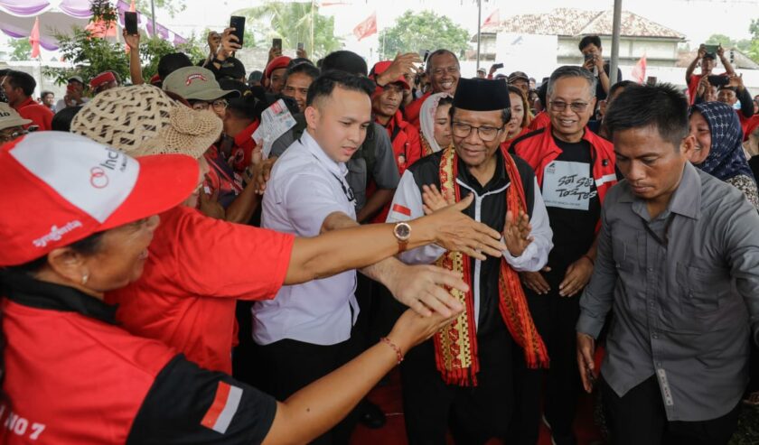 Mahfud MD cawapres nomor urut 3 dalamn kunjungan ke Seputih Banyak, Kabupaten Lampung Tengah, Provinsi Lampung pada Rabu (31/1/2023). Foto: Istimewa