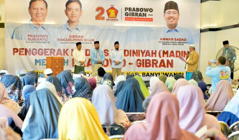 Gus Sadad Bapak Madin Jawa Timur waktu menerima dukungan guru Madin di Banyuwangi. Foto: Istimewa.