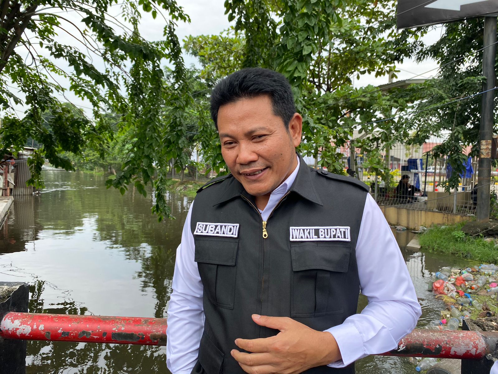 Wakil gubernur mengaitkan genangan air di Varu Sidorjo dengan sungai yang dangkal