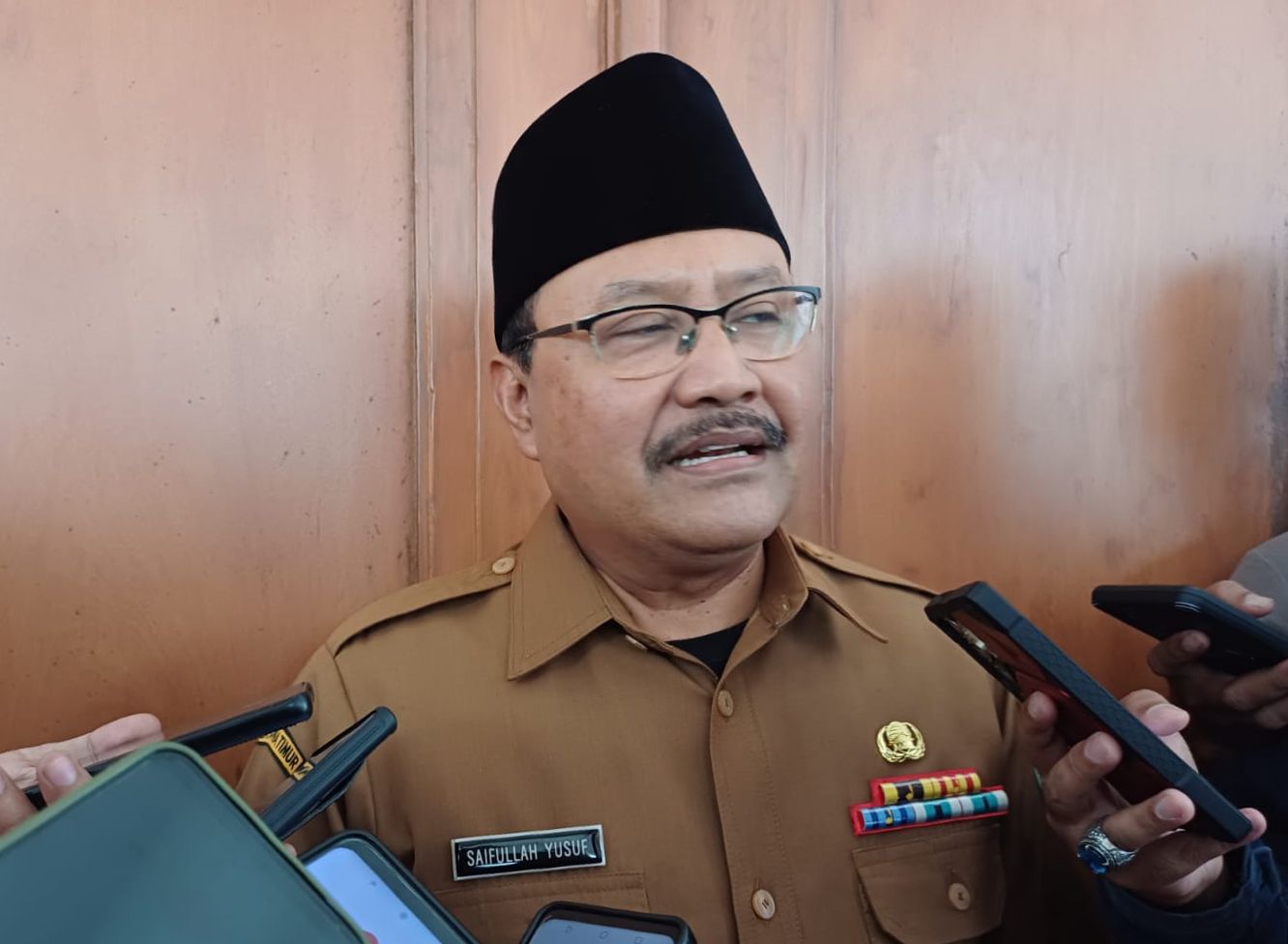 Saifullah Yusuf yang akrab disap Gus Ipul Sekjen PBNU sekaligus Wali Kota Pasuruan saat ditemui di Gedung Negara Grahadi, Senin (19/2/2024). Foto: Wildan suarasurabaya.net