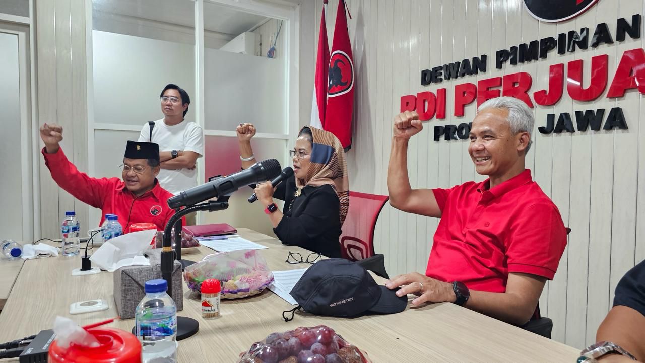 Ganjar Pranowo Capres nomor urut 3 waktu bertemu para kader dan relawan di DPD PDI Perjuangan Jatim, Selasa (20/2/2024). Foto: Istimewa