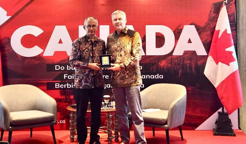 Adik Dwi Putranto Ketua Umum Kadin Jatim bersama Jess Dutton Duta Besar Kanada untuk Indonesia pada Selasa (27/2/2024). Foto: Humas Kadin Jatim