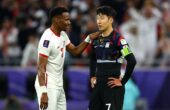 Abdallah Nasib pemain Yordania bersama Son Heung-Min kapten tim Korea Selatan usai semifinal Piala Asia 2023 di Stadion Ahmed bin Ali, Al Rayyan, Qatar, Selasa (6/2/2024). Foto: Reuters