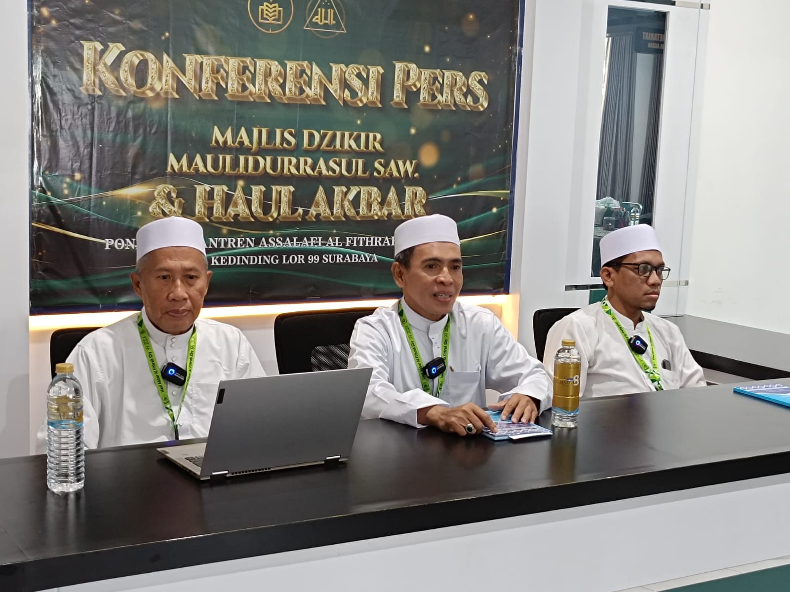 Ketua Panitia Haul Akbar Al-Khidmah, Ketua Umum PP Al-Khidmah, ketua Pondok pesantren Assalafi Al-Fithrah Surabaya