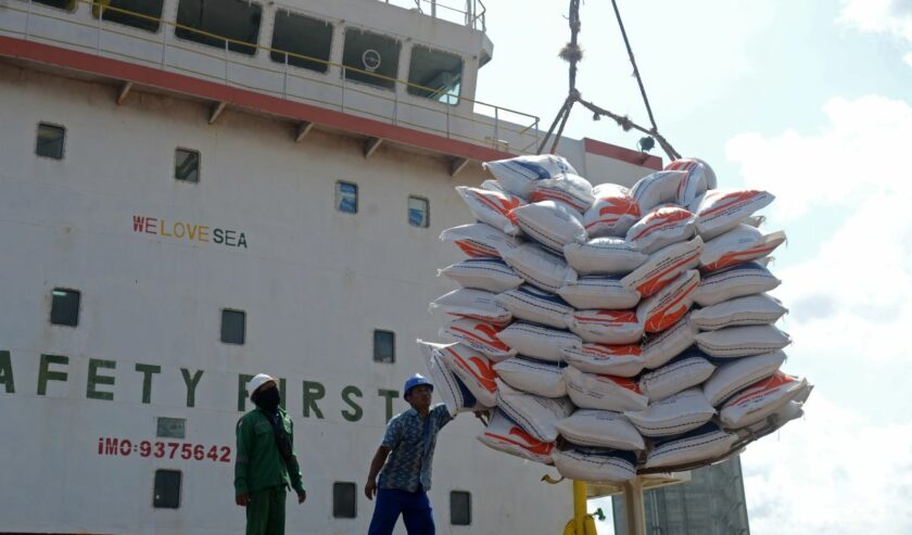 Kemendag Terbitkan Izin Tambahan Impor Beras 1,6 Juta Ton