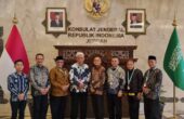 Jajaran pimpinan Unesa bersama jajaran pelaksana fungsi penerangan dan sosial budaya Konsulat Jenderal Republik Indonesia (KJRI) Jeddah.
