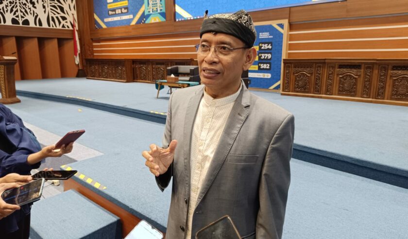 Mochamad Nasih Rektor Universitas Airlangga (Unair)