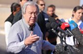 Antonio Guterres Sekretaris Jenderal Perserikatan Bangsa-Bangsa (PBB) dalam konferensi pers di perbatasan Rafah sisi Mesir pada Sabtu (23/3/2024). Foto: Xinhua