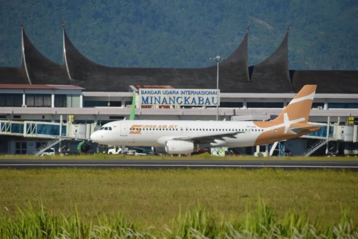 Bandara Minangkabau Ditutup Sementara Akibat Erupsi Gunung Marapi